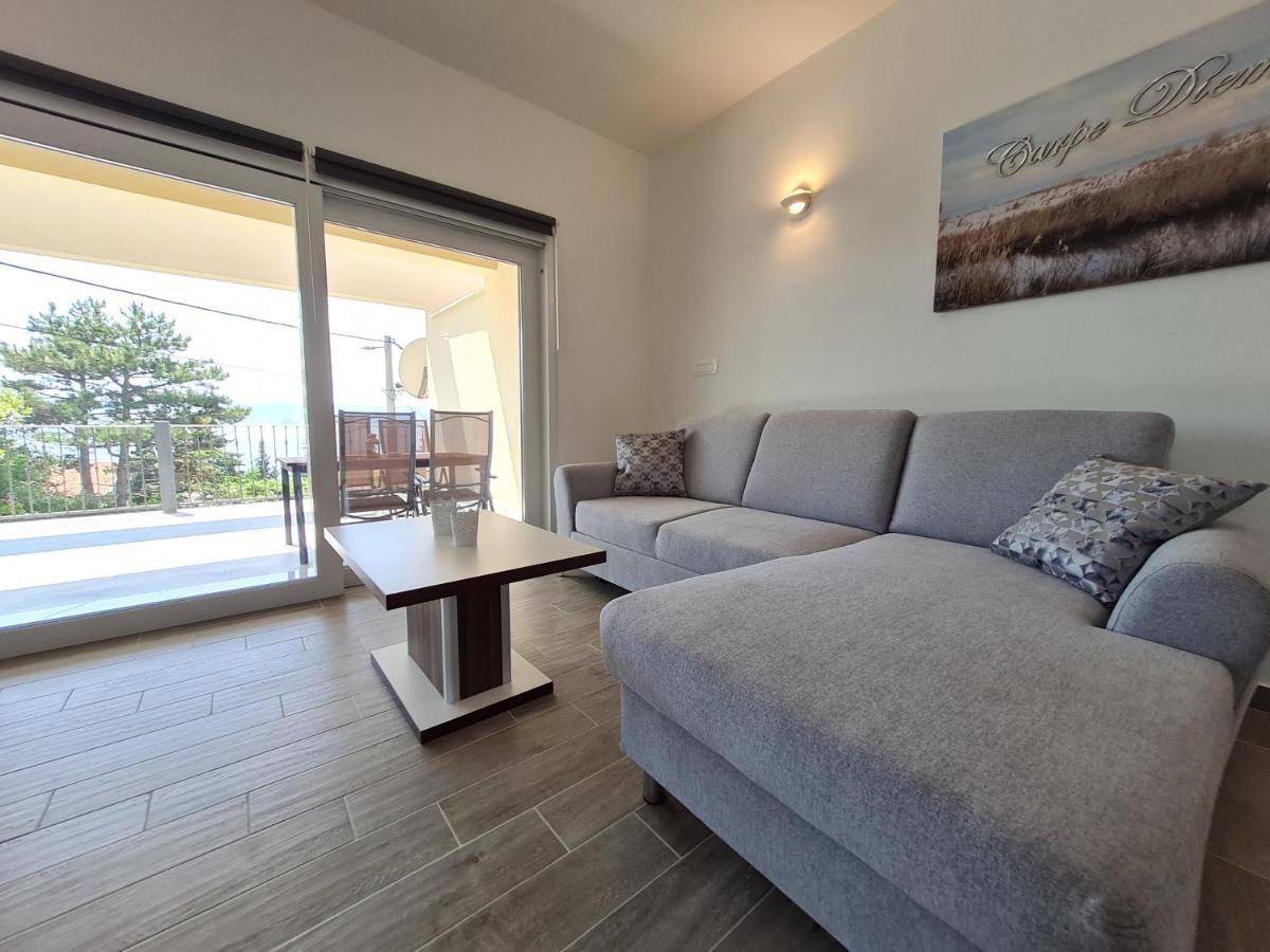 Belle Oasis Apartment Novi Vinodolski Bagian luar foto