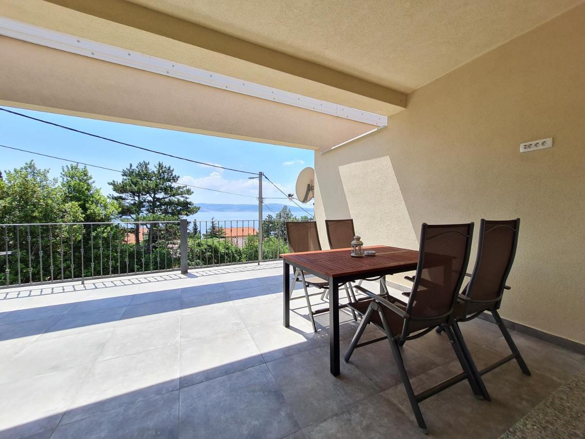 Belle Oasis Apartment Novi Vinodolski Bagian luar foto